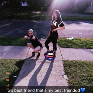 Meet your Posher, Renea